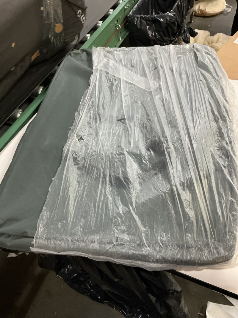 Condition photo showing Good Condition for PETSFIT 30" Soft Portable Dog Crate – Patented Spiral Sturdy Frame, Collapsible Travel Kennel for Medium Dogs, 3 Mesh Door, Lockable Zippers, Indoor & Car Use Gray 30.0"L x 20.0"W x 19.0"H Gray
