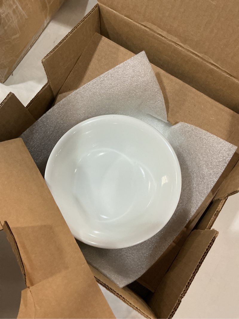 Condition photo showing New/Like New for corelle vitrelle 18-piece service for 6 dinnerware set triple layer glass and chip resistant, lightweight round plates and bowls set, winter frost white