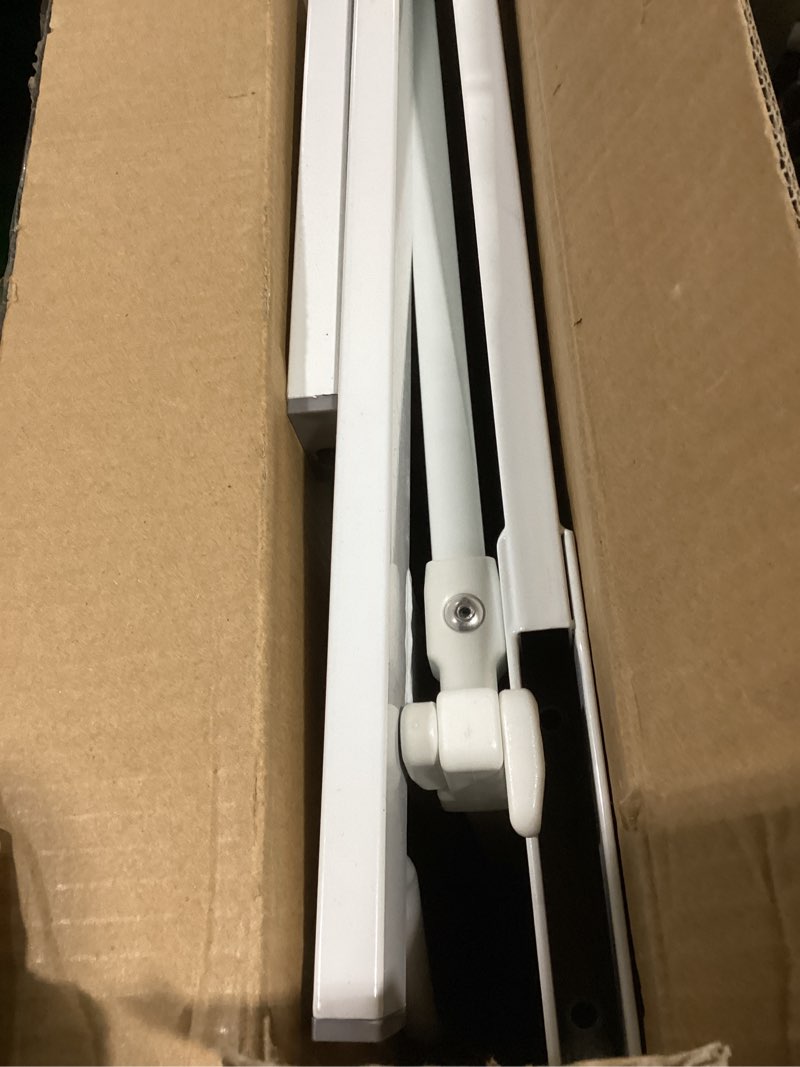 Condition photo showing Good Condition for Regalo 38.5-Inch Extra Wide Baby Gate – Pressure Mount Baby and Pet Safety Gate for Bottom of Stairs & Doorways – Tested and Trusted, American Designed, American Owned White 29-38.5"W x 30"H