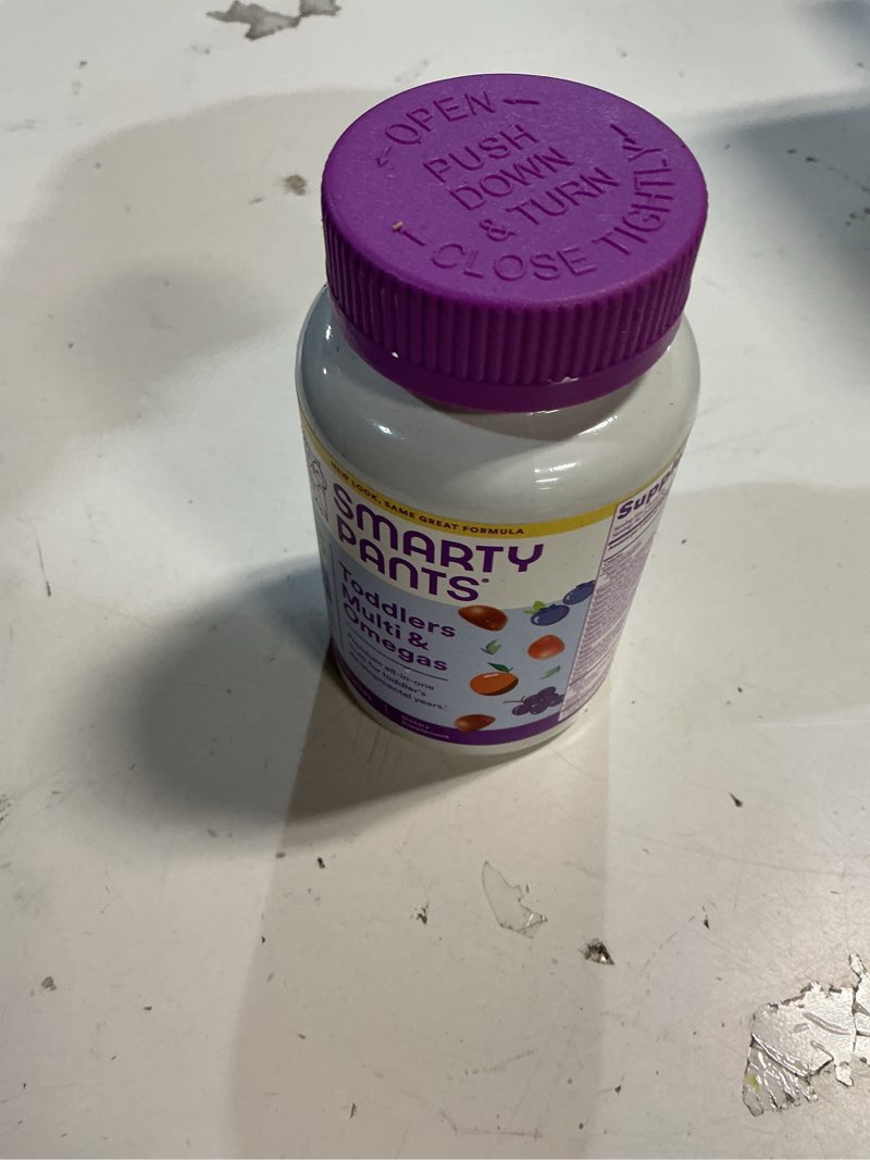 Condition photo showing New/Like New for (exp:05/jun/2026)smartypants toddler multivitamin gummies: omega 3 fish oil (epa/dha), vitamin d3, c, vitamin b12, b6, a, k & zinc, biotin, beta carotene, gluten free, three fruit flavors, 90 count (30 day supply) old formula 1 count (pack of 1)