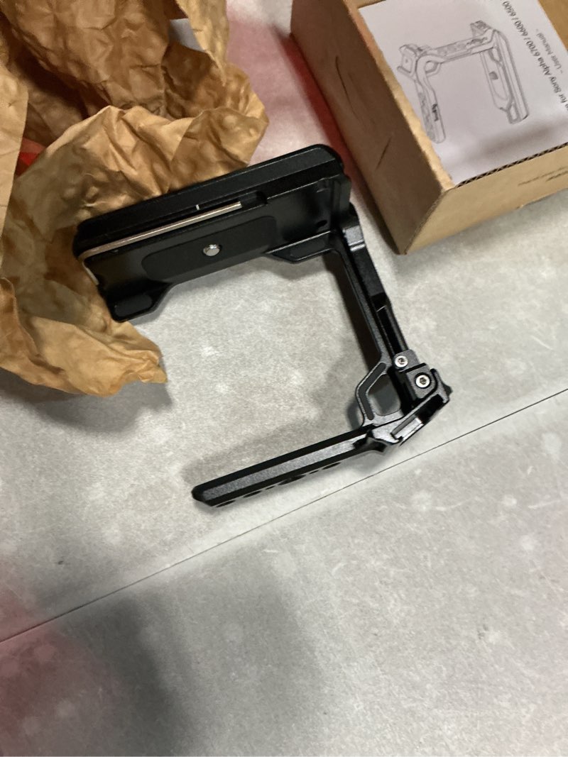 Condition photo showing Good Condition for smallrig half cage for sony alpha 6700/6600 / 6500/6400, built-in quick release plate for arca-type, camera video cage with shoe mount, 1/4''-20 & 3/8''-16 threaded holes - 4337