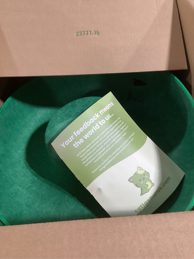 Condition photo showing New/Like New for Cattasaurus Peekaboo Cat Cave Donut for Multiple & Large Cats up to 30-45 lbs, 3-in-1 Self Warming Cat Bed, Tunnel & Scratcher for Indoor Cats, Washable & Detachable Dog Bed (Forest Green, Large) Forest Green Large