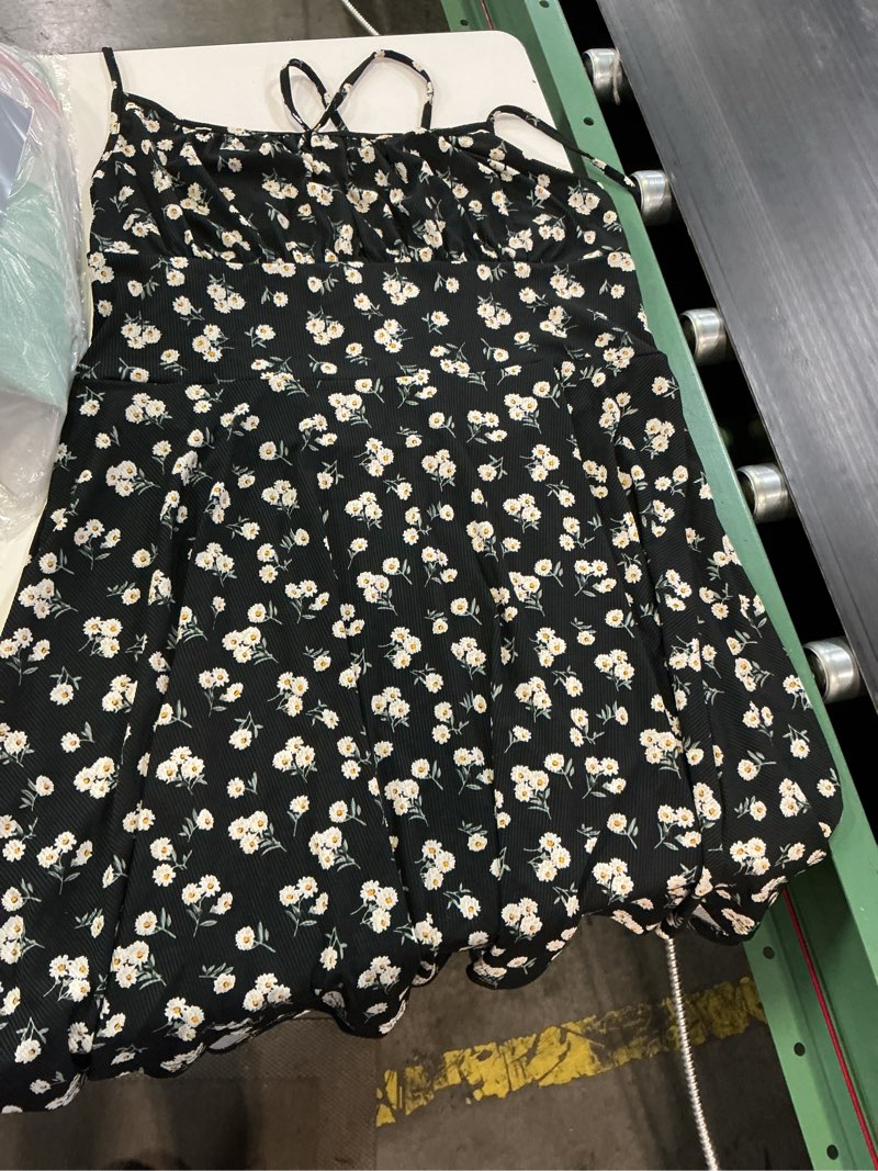 Condition photo showing Good Condition for verdusa women's plus size floral summer dresses boho short sundress holiday cami flowy dress xx-large plus black