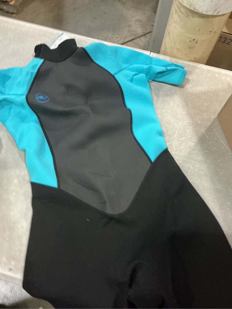 Condition photo showing Good Condition for (size 12 )o'neill women's reactor-2 2mm back zip short sleeve spring wetsuit 12 black/light aqua