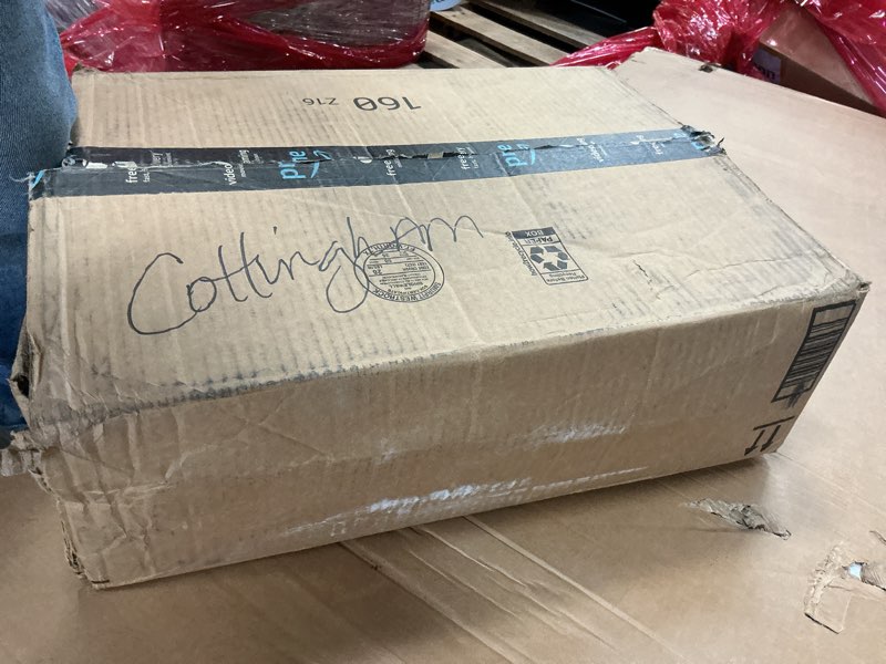 Condition photo showing Good Condition for construction paper