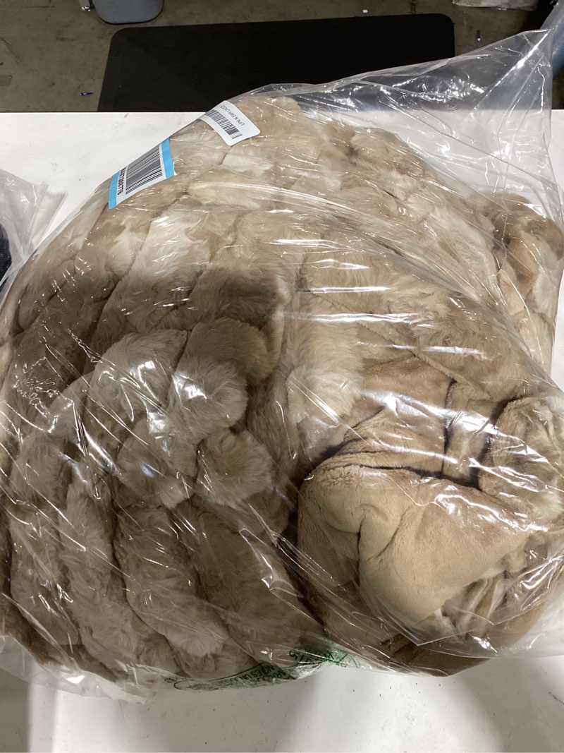 Condition photo showing Good Condition for cozy bliss faux fur throw blanket for couch, cozy warm plush striped blanket for sofa bedroom living room, 60 * 80 inches tie-dye khaki tie-dye khaki twin(60" x 80")