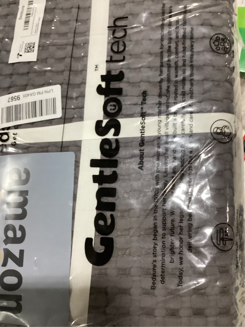 Condition photo showing Good Condition for bedsure cooling cotton waffle oversized king blanket - lightweight breathable blankets rayon derived from bamboo for hot sleepers, luxury throws for bed and sofa dark grey, 120x96 inches oversized king (120" x 96") dark grey