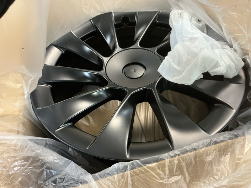 Condition photo showing Good Condition for New 20 Inch 20x9.5" Replacement Wheel Rim Fits for Tesla Model Y 2020 2021 2022 2023, OEM Design Wheel Black Single Rim