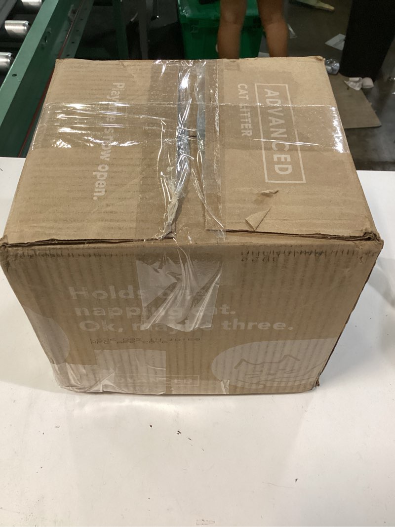 Condition photo showing New/Like New for fresh step advanced ever fresh multi cat clumping cat litter, unscented, low dust, odor control with ammonia block tech, compatible in automatic litter boxes, 32 lb. (2 x 16 lb.)