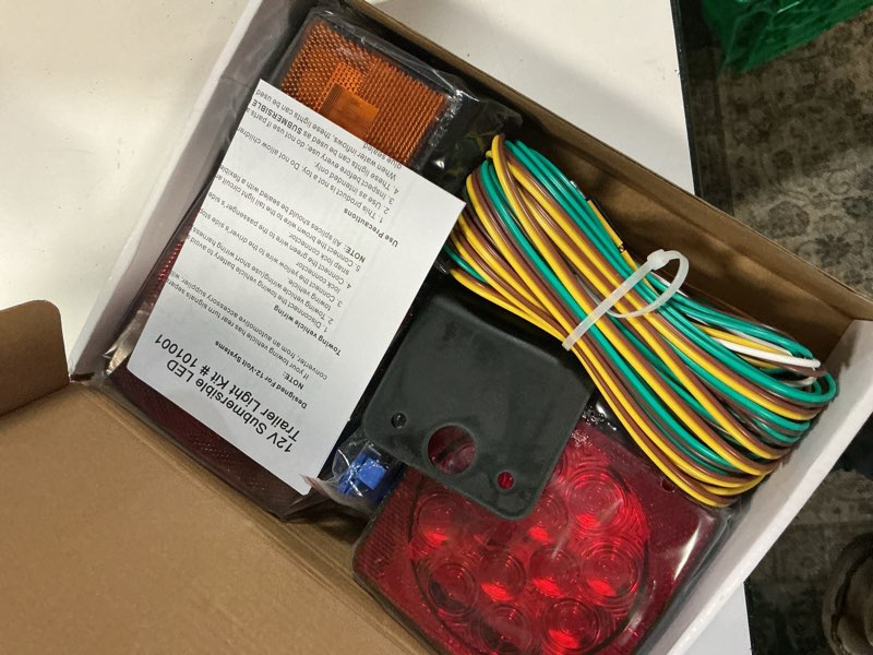 Condition photo showing New/Like New for czc auto 12v submersible led trailer tail light kit for under 80 inch boat utility waterproof (trailer light kit)