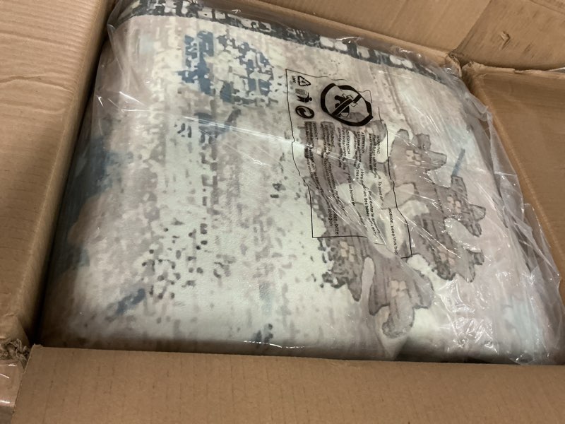 Condition photo showing Good Condition for homcom 8x10 area rug, indoor boho machine washable carpet for living room, bedroom, dining room, kitchen,