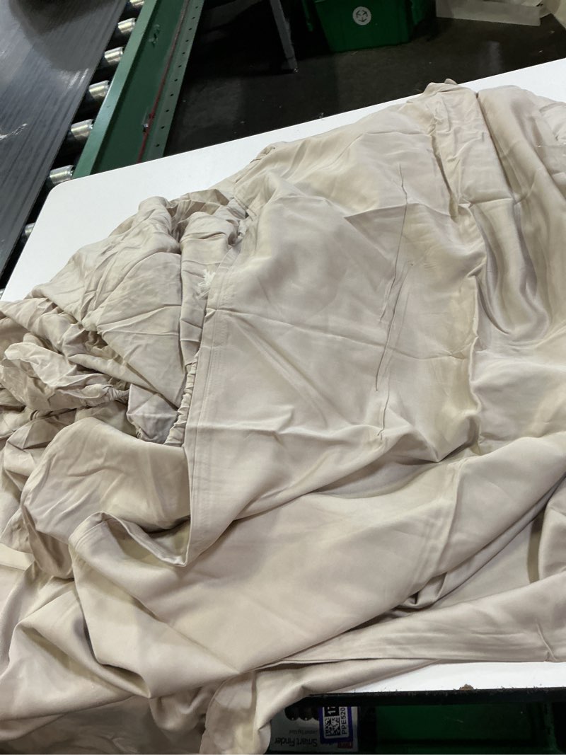 Condition photo showing Good Condition for bamboo fitted sheet set, sand, king