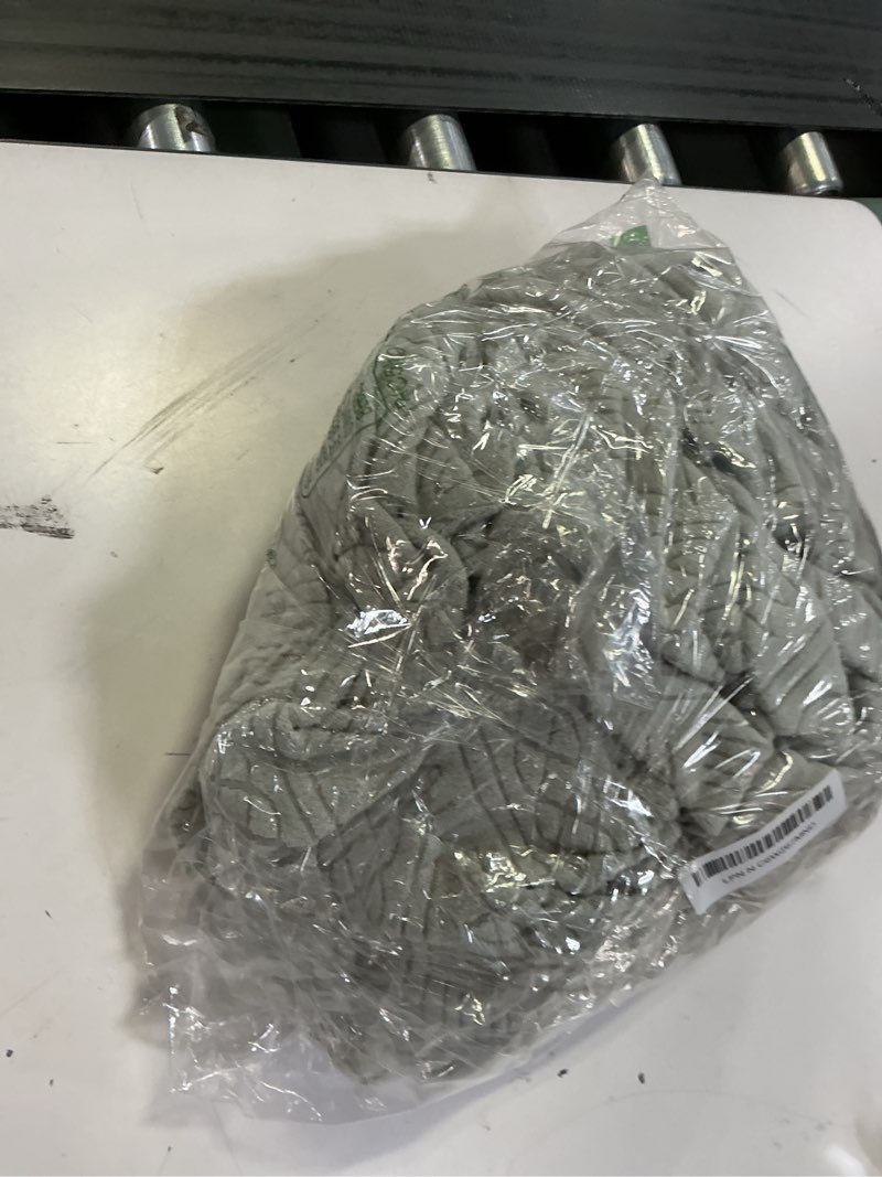 https://lotting-media.assets.bidfta.com/lotting_585b43cb-f4ed-43da-b389-05c8cf70ac3e