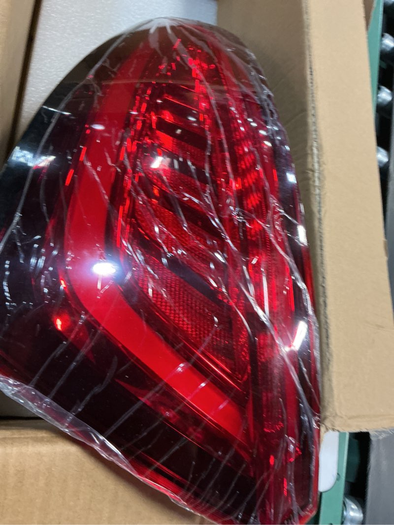 Condition photo showing Good Condition for Porsche Cayenne Turbo Tail Light Right Passenger GTS 2015 2016 LED 958631062 OE