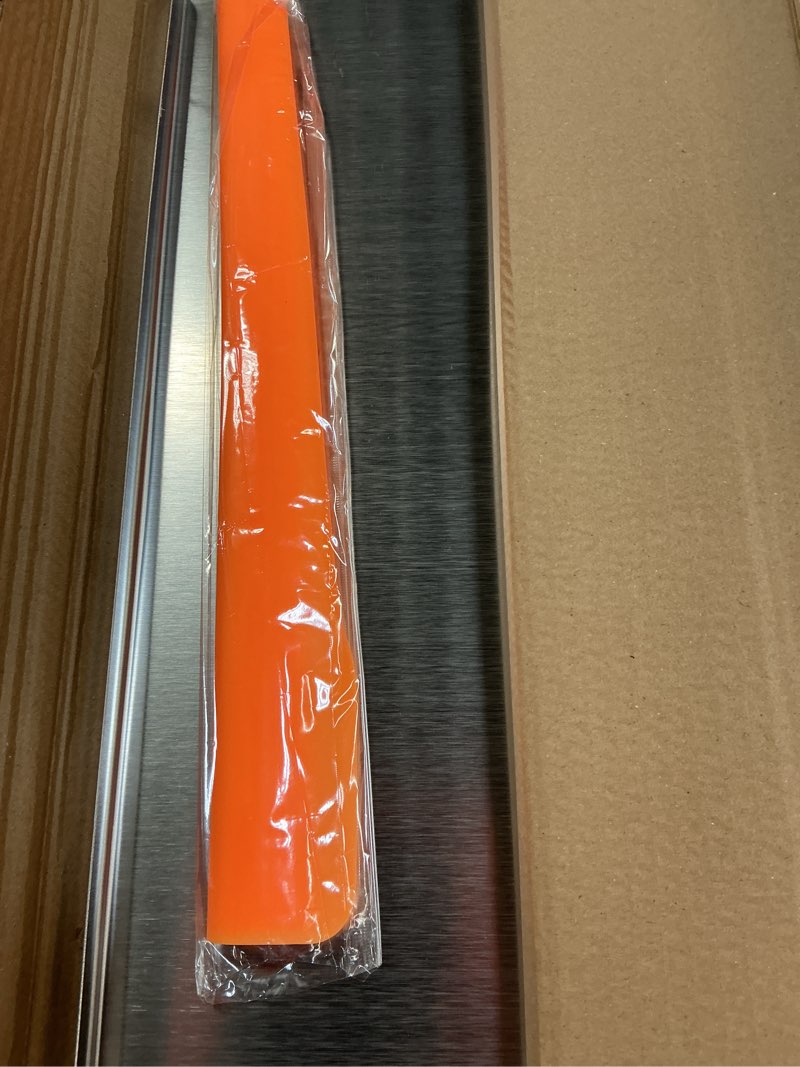 Condition photo showing Good Condition for huakener large stainless steel cutting boards for kitchen, cutting board with counter lip, cutting board with silicone mat for meat, fruits, vegetables, bread (19.7 x 15.7 inch)