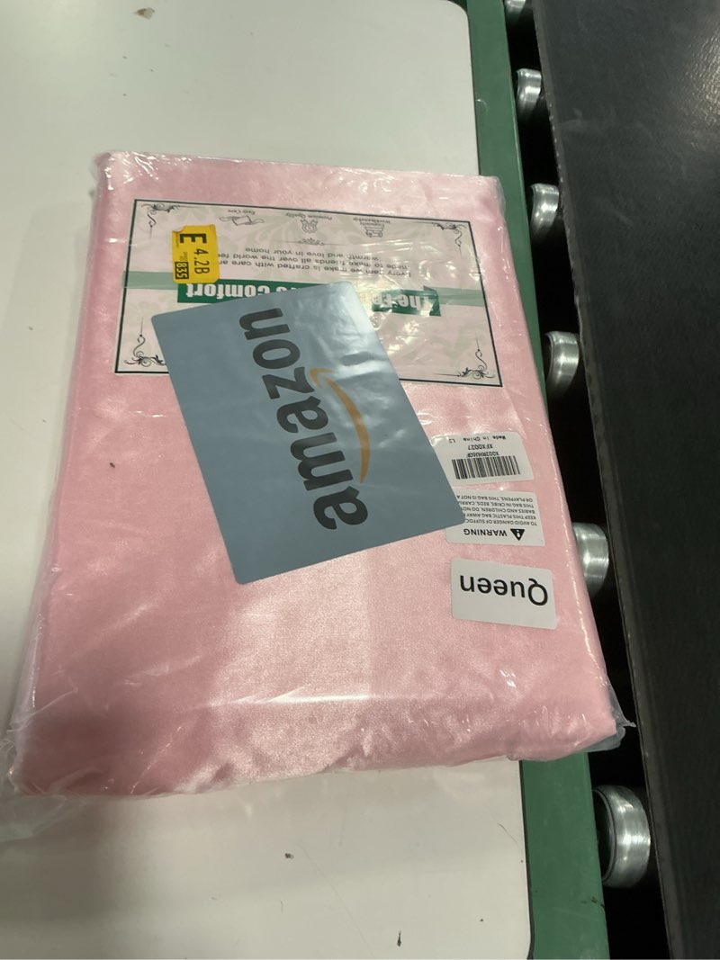 Condition photo showing Good Condition for P Pothuiny 5 Pieces Satin Duvet Cover Full/Queen Size Set, Luxury Silky Like Blush Pink Duvet Cover Bedding Set with Zipper Closure, 1 Duvet Cover + 4 Pillow Cases (No Comforter) Full/Queen Blush Pink (No Comforter)