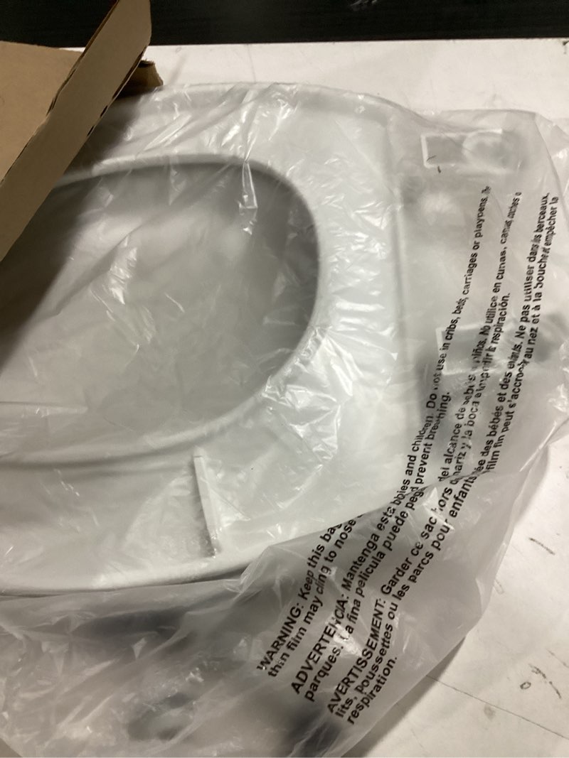 Condition photo showing New/Like New for bemis 7300slec slow close toilet seat, easy clean hinges and durable plastic seat, made in usa, elongated, white