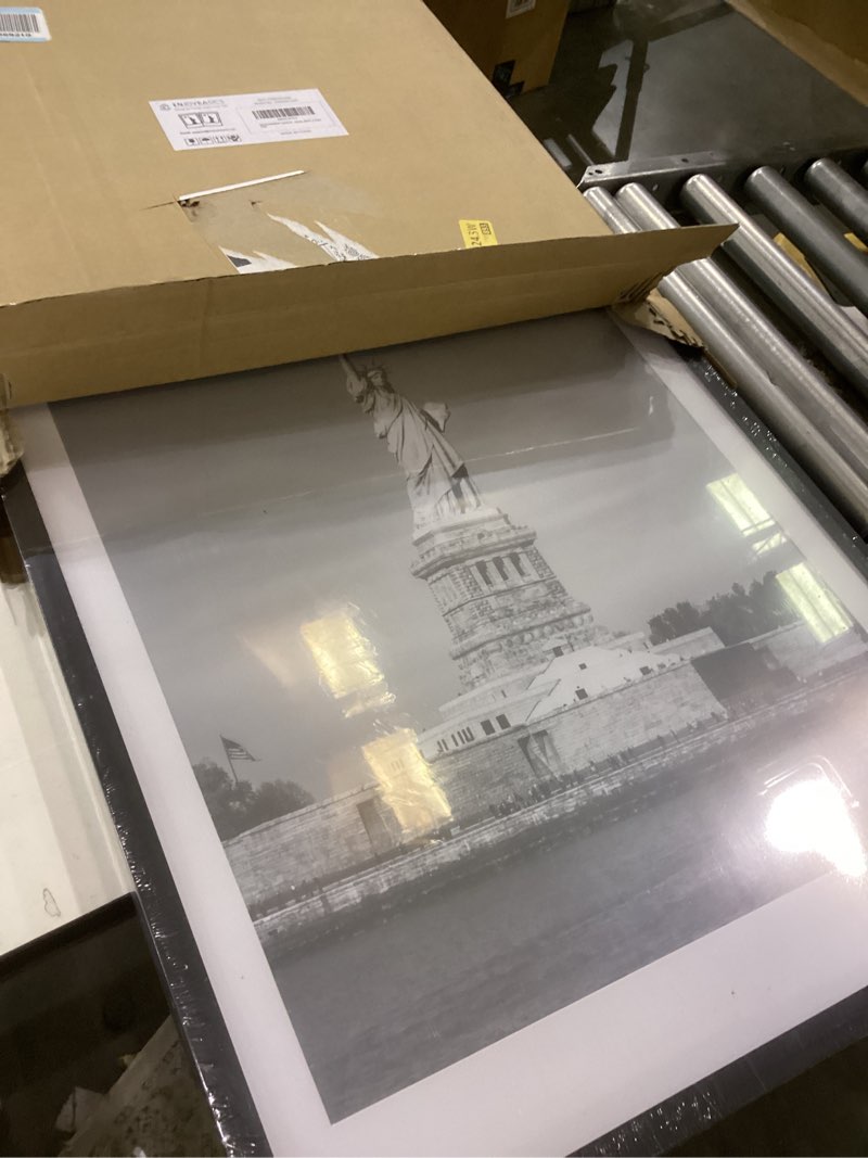 set of 2 decorative picture