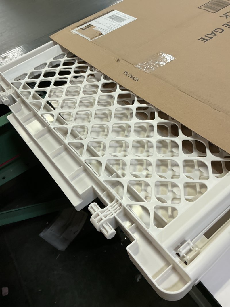 Condition photo showing Good Condition for Toddleroo by North States Stairway Secure Gate