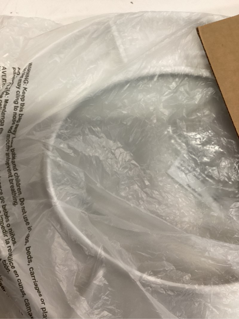Condition photo showing Good Condition for mayfair caswell modern slow close toilet seat, durable plastic seat, made in usa, round, white round 1 seat