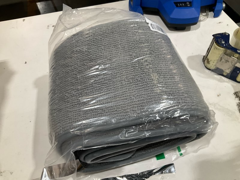 Condition photo showing Good Condition for olanly thick memory foam bathroom runner rugs 47x20, extra soft absorbent long bath rug, quick dry bath mats, non-slip, machine washable mat for bathroom, tub and shower, home decor accessories, grey grey rectangular 47" x 20"