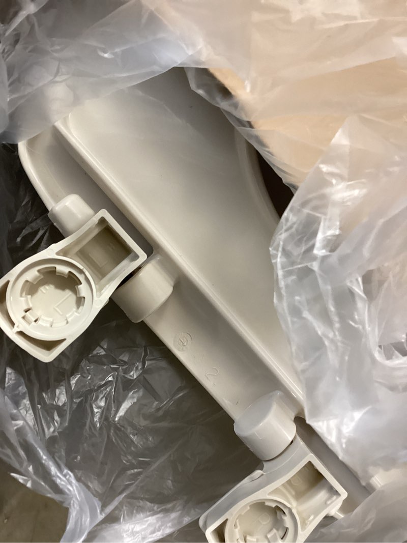 Condition photo showing Good Condition for Bemis 7300SLEC Slow Close Toilet Seat, Easy Clean Hinges and Durable Plastic Seat, Made in USA, Elongated, Bone