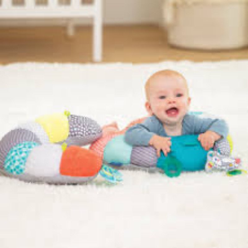 Infantino 2-in-1 Tummy Time & Seated Support, Baby Floor Seat for Tummy Time & Early Sitting, Soft, Supportive, Engaging Toys, Toucan