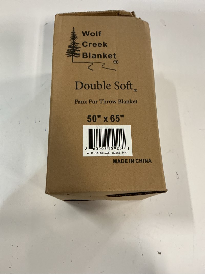 Condition photo showing New/Like New for WOLF CREEK BLANKET Doublesoft - Oversized Faux Fur Throw Blanket Soft Fuzzy Fluffy Cozy Plush Furry 