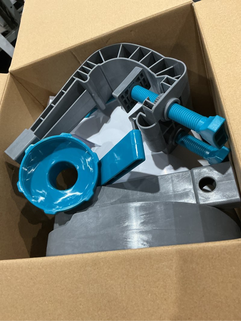 Condition photo showing Good Condition for bluescape pool surface skimmer