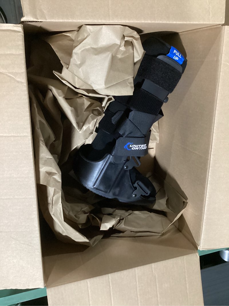 Condition photo showing New/Like New for united ortho air cam walker fracture boot, medium, black medium (pack of 1) black