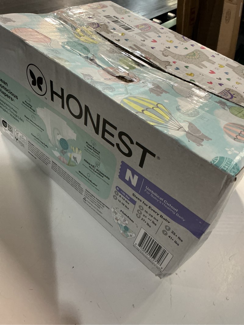 Condition photo showing New/Like New for the honest company comfort dry disposable daytime diapers for sensitive skin, hypoallergenic, above it all + all the alpacas, club box size newborn 72 count newborn (72 count) above it all + all the alpacas