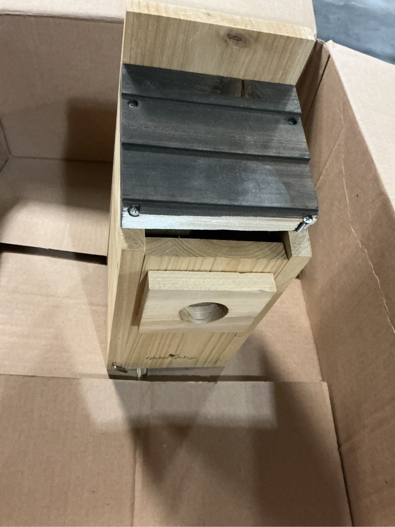 Condition photo showing As Is for wild wings wwch3 cedar blue bird box house bluebird box house