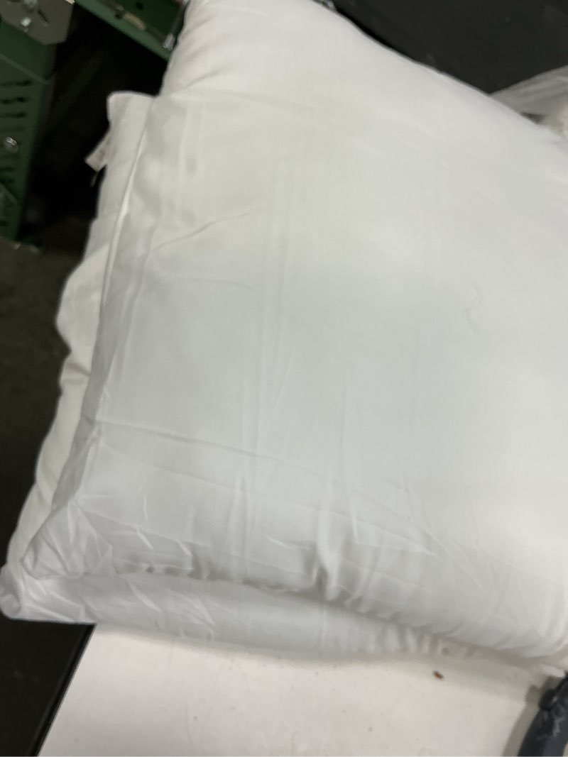 Condition photo showing New/Like New for 18 x 18 inches pillow inserts, set of 6 hypoallergenic brushed microfiber liner down alternative filled square cushion throw pillow 18 x 18 inch (pack of 6)