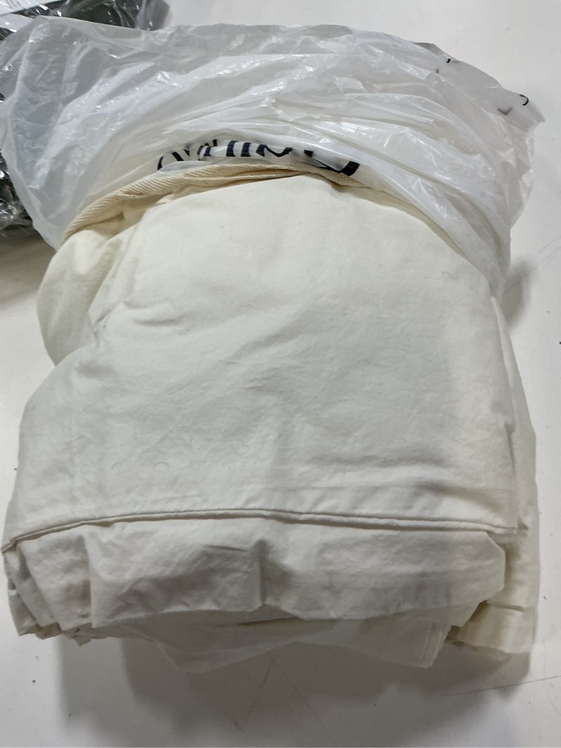 Condition photo showing As Is for quince organic crisp percale duvet cover set, king/cal king, ivory