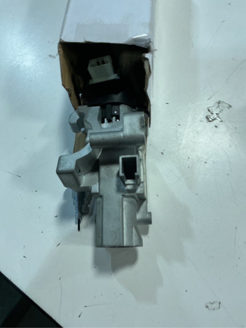 Condition photo showing As Is for ignition lock cylinder housing ignition switch cylinder lock assembly - compatible for chevrolet colorado 2004-2012 2.8l 2.9l 3.5l 3.7l 5.3l - replace part 15795321 15795322