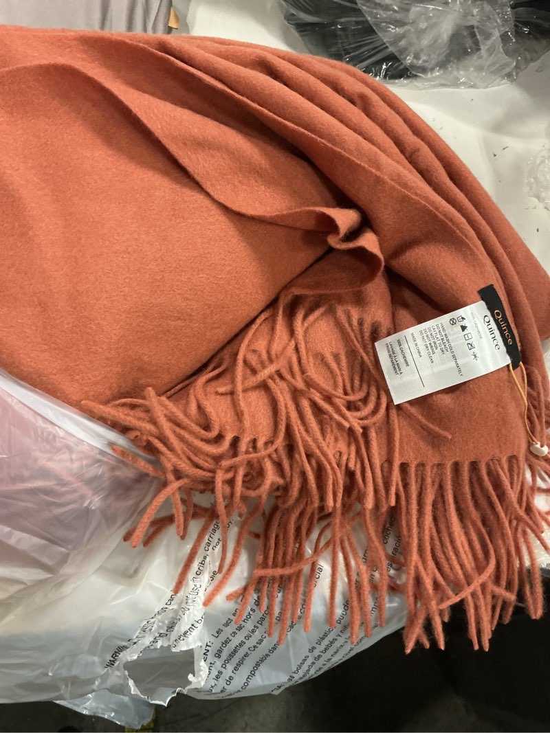 Condition photo showing New/Like New for ( quince mongolian cashmere throw