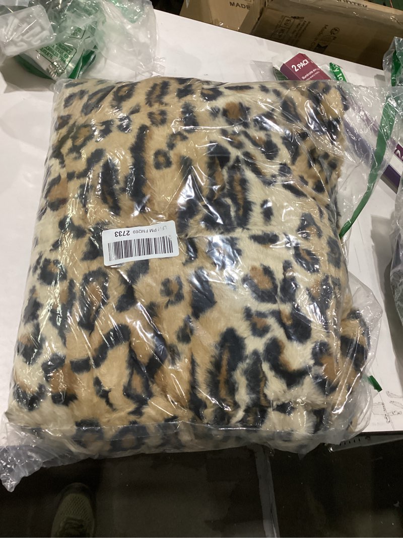 Condition photo showing Good Condition for MACEVIA Flannel Fleece Throw Blanket for Couch, Leopard Print Blanket for Adult, Lightweight Cozy Soft Cheetah Blanket for Bed Sofa 260GSM, Suitable for All Seasons (Brown Leopard,50x60inches) Flannel Fleece (50x60 IN) Brown Leopard Print