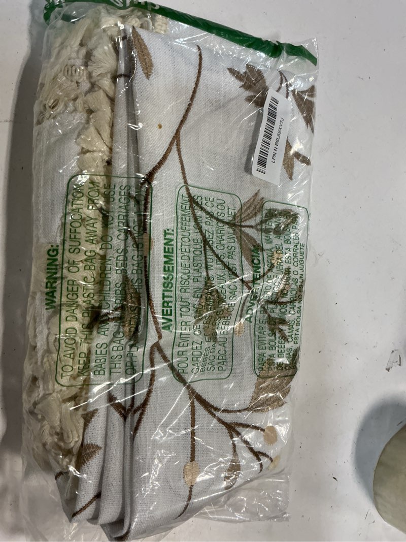 Condition photo showing New/Like New for qianquhui embroidered tablecloth for dining table,rustic farmhouse kitchen table cover, dust proof spillproof soil resistant cotton linen rectangle tablecloths?n-beige,55x86 inch? new-beige 86" x 55" (rectangular)