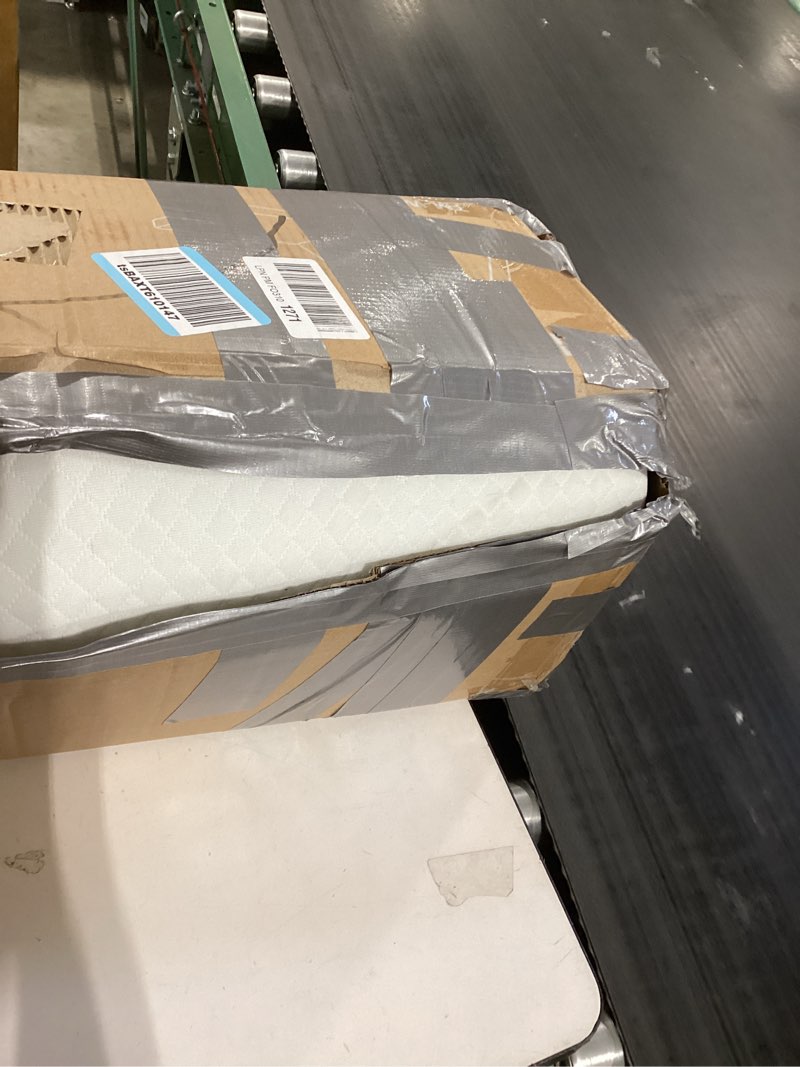 Condition photo showing Good Condition for KMFurnila Folding Memory Foam Mattress, 3" Tri-Fold Single Mattress Topper with Washable Cover, Non-