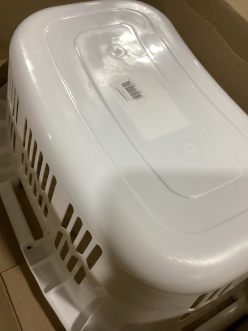 rubbermaid hip hugger laundry basket fg299787wht 3 handle 1.5 bushel white