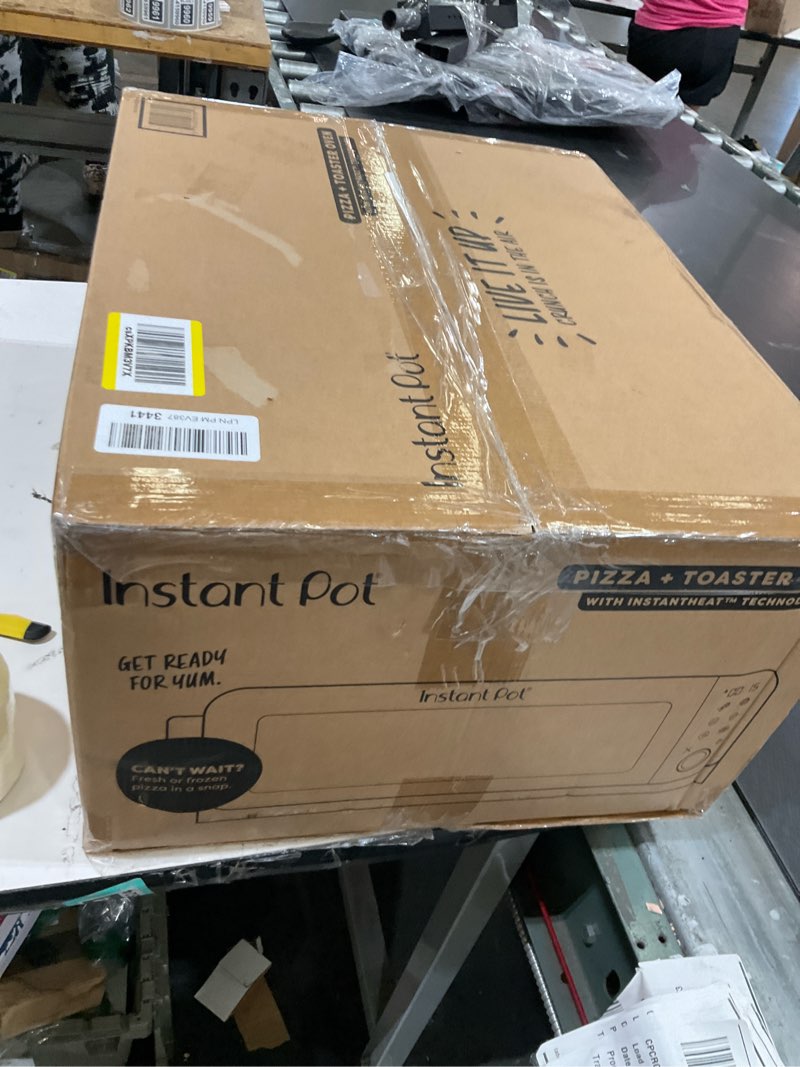 Condition photo showing Good Condition for instant pot no preheat required* 6-in-1 pizza and toaster oven with instantheat technology, fits a 12" fresh or frozen pizza, bake, toast, broil, & reheat