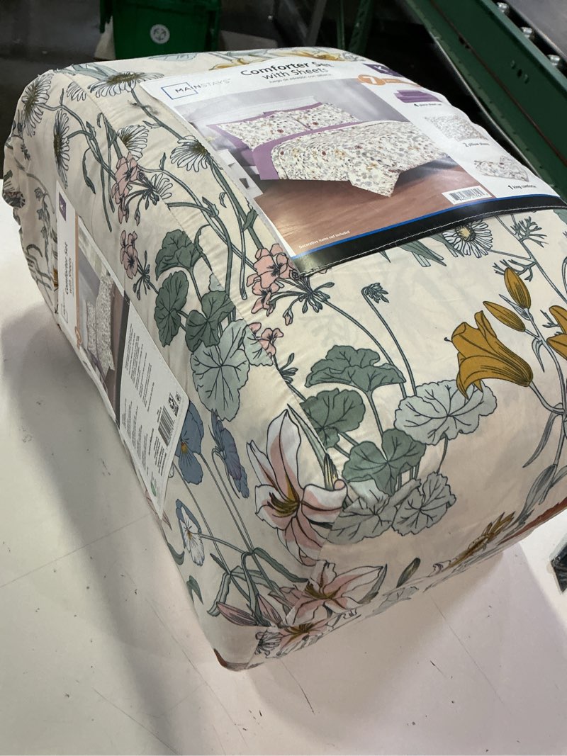 Condition photo showing New/Like New for mainstays 7-piece reversible bed in a bag comforter set with sheets, purple floral, king