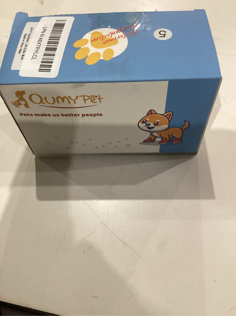 Condition photo showing New/Like New for QUMY Dog Shoes for Large Dogs, Medium Dog Boots & Paw Protectors for Winter Snowy Day, Summer Hot Pavement, Water-Resistant in Rainy Weather, Outdoor Walking, Indoor Hardfloors Skid-Resistant Sole Black Size 5: 2.4''x2.8''(W*L) (Pack of 4)