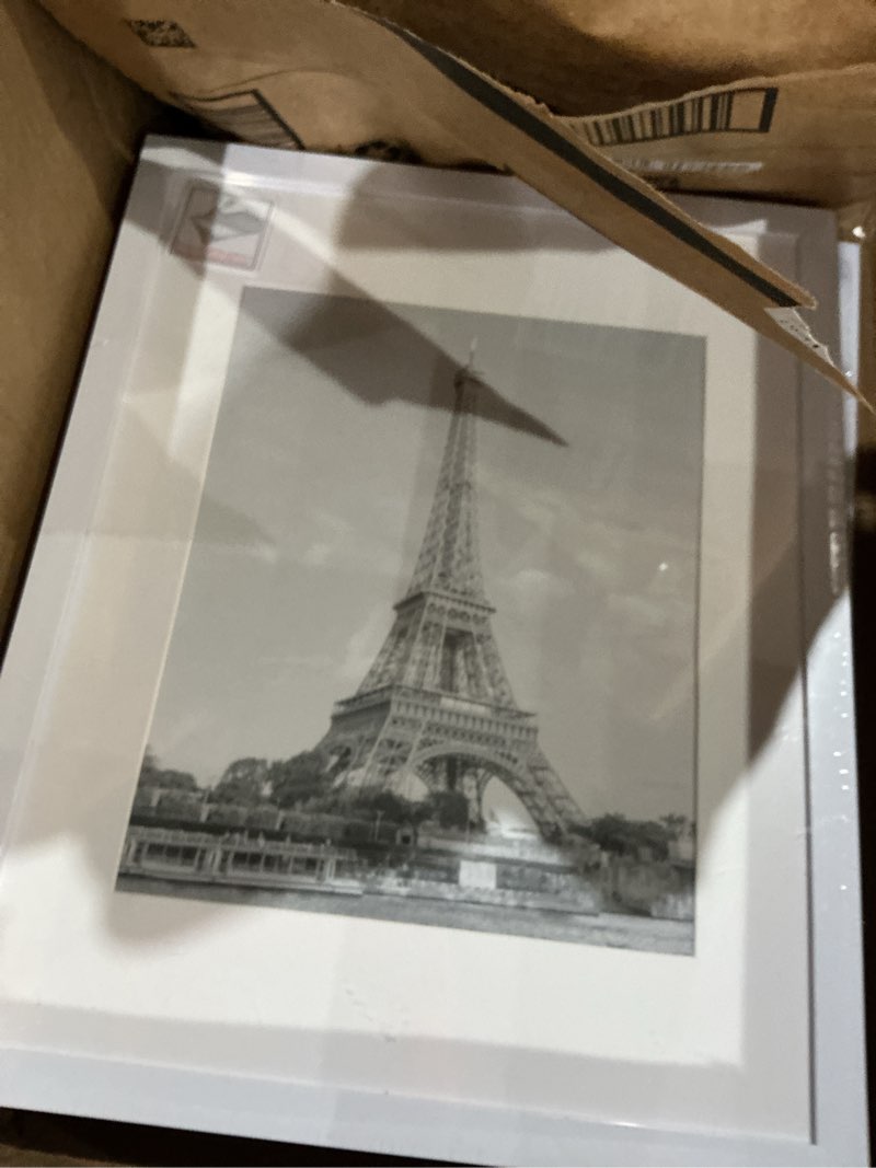 Condition photo showing Good Condition for upsimples 11x14 picture frame set of 5, display pictures 8x10 with mat or 11x14 without mat, wall gallery photo frames, white white 11x14