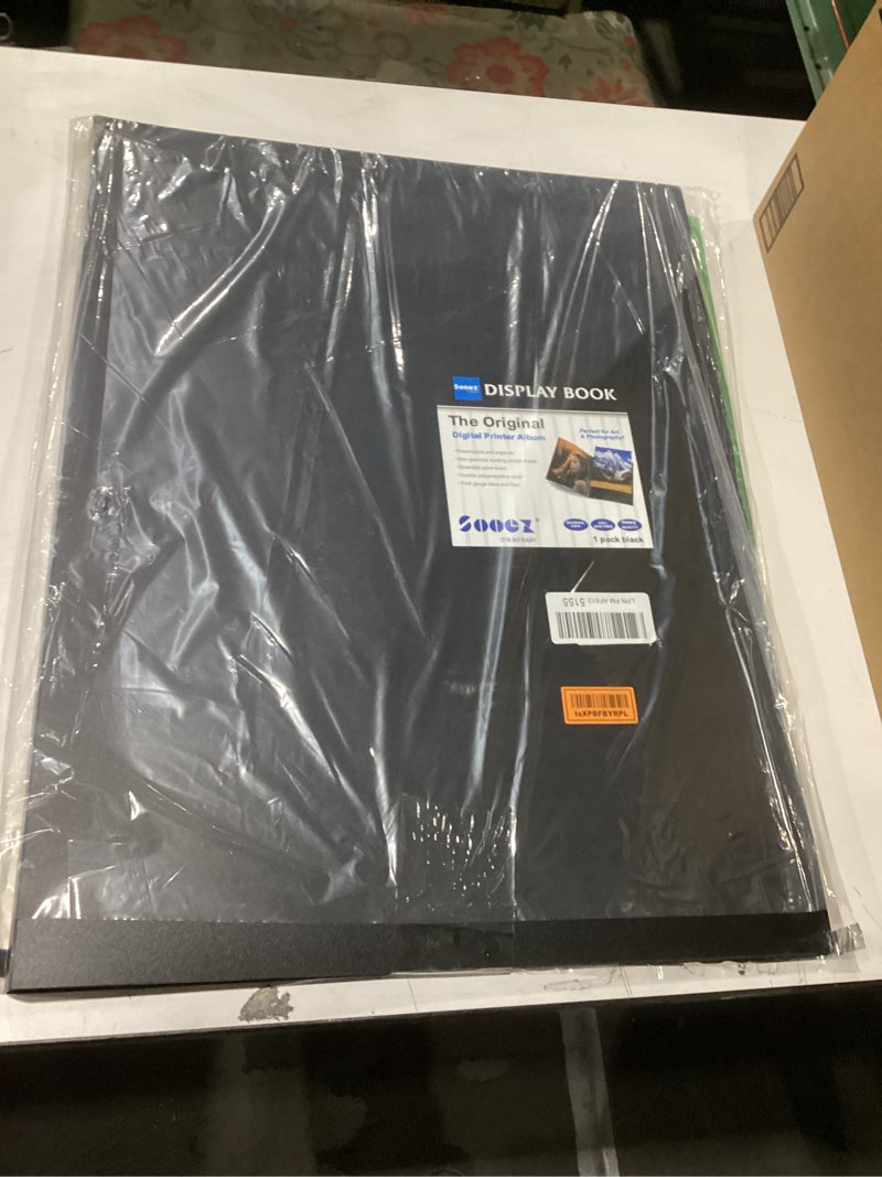 Condition photo showing Good Condition for Sooez Binder with Plastic Sleeves 30-Pocket, Displays 60 Pages, 8.5x11 Presentation Folders with Clear Sheet Protectors, Art Portfolio Binder for Certificate & Office Project, Document Organizer