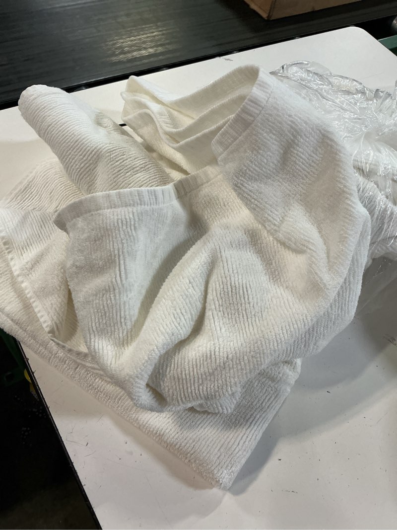 Condition photo showing Good Condition for turkish ribbed quick dry bath towel (set of 2) color: white