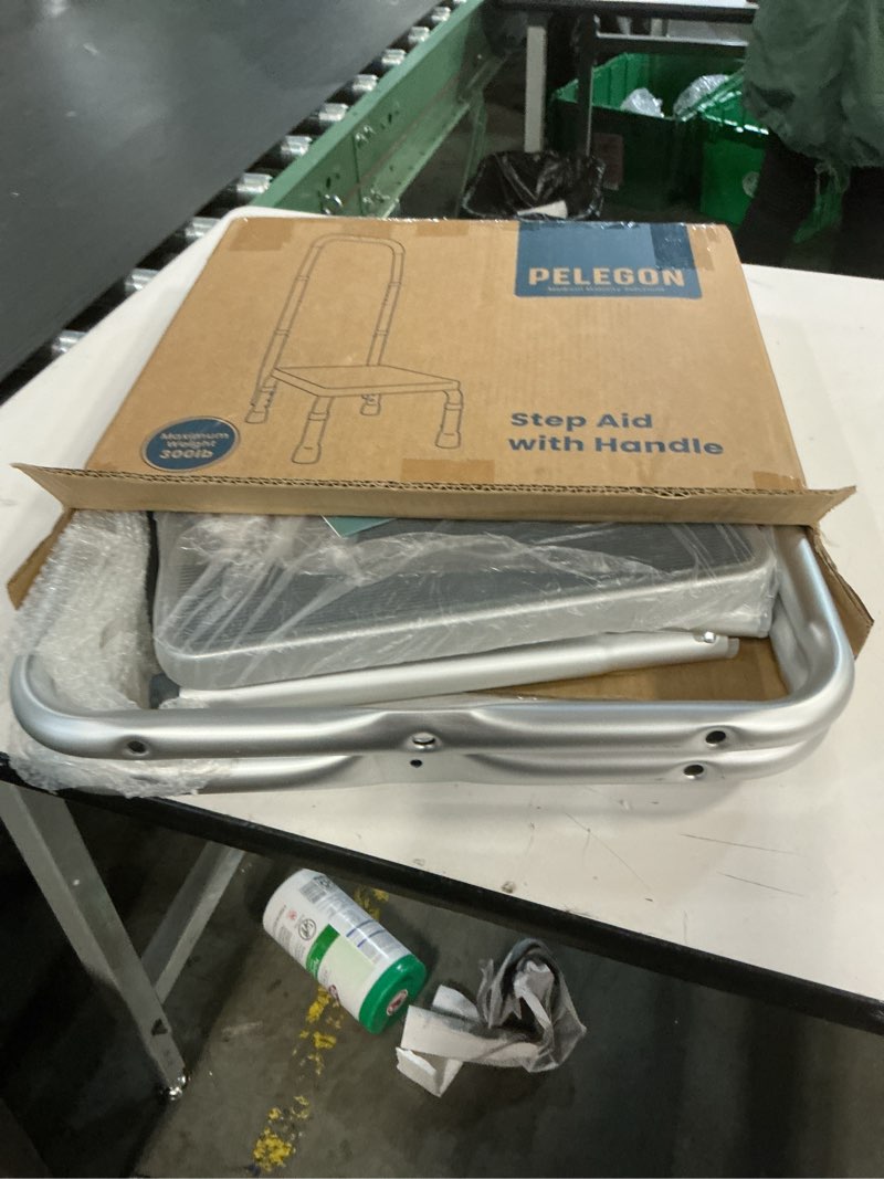 Condition photo showing Good Condition for Pelegon Adjustable Step Stool with Handle for Elderly (300LB Capacity) – Bedside Safety Step for High Beds, Height Adjustable Platform & Handle, Non-Slip Stable Frame, Easy Assembly