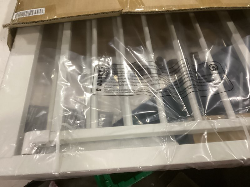 Condition photo showing Good Condition for BABELIO 36" Tall Dog Gate PressGuard C5, 26-40" Wide Auto Close Baby Gate, Pressure Mounted Metal Pet Gate, Easy Install No Drilling, No Tools Needed, with Wall Protectors and Extension Kits, White White 36"Tall 26"-40" Wide
