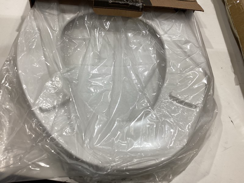Condition photo showing Good Condition for centoco elongated toilet seat, heavy-duty wood core with plastic scratch-resistant finish, soft close, made in the usa, 900sc-001, white