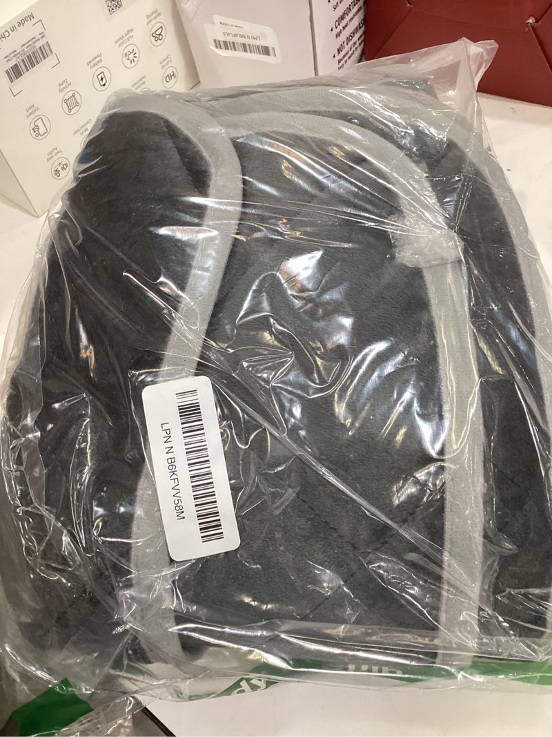 Condition photo showing Good Condition for 4 Pack Self Heating Cat Pad Self Warming Dog Mat Reflects Body Heat Extra Warm Thermal Pet Pad Washable Dog Cat Bed Crate Bed Mat Blanket(Gray,19 x 27.5 Inch) 19 x 27.5 Inch Gray